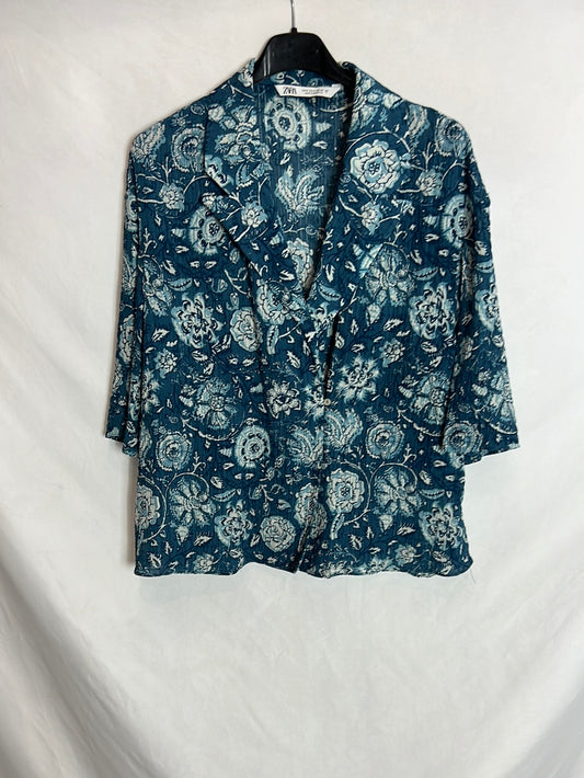 ZARA. Blusa azul estampada manga corta T.S