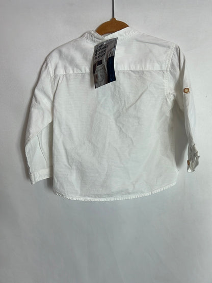 SFERA. Camisa blanca cuello mao. T 6-12 meses