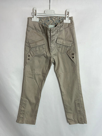 BROTES. Pantalón beige bolsillos. T 6 años