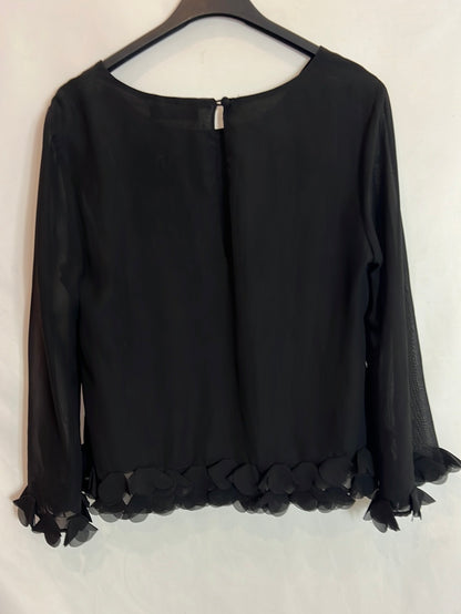 PRIMARK. Blusa negra fluida T.38