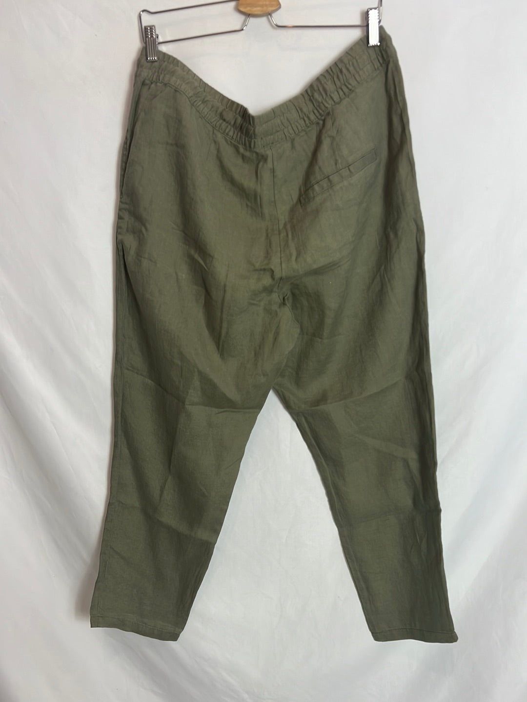 H&M. Pantalón lino verde fluido. T 46