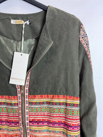 MOSNOVA. Chaqueta verde textura cenefas. T S