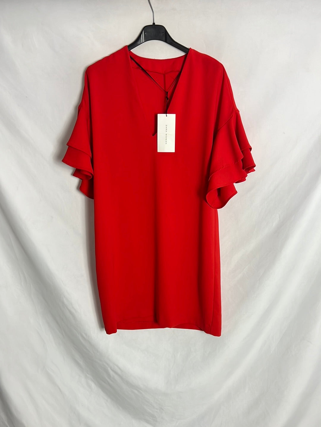 ZARA. vestido rojo corto manga volante. T L