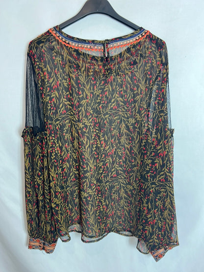 ZARA. Blusa semitransparente estampada. T XXL