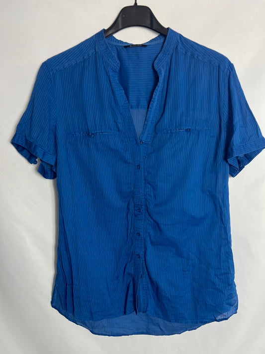 MASSIMO DUTTI. Blusa manga corta azul textuta. T 40 (S)