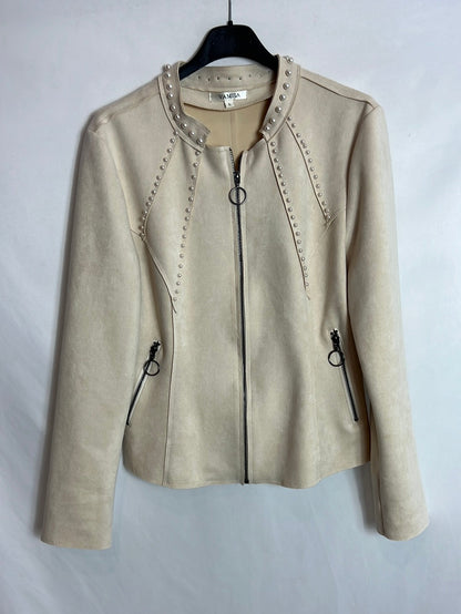 VAMILA. Chaqueta antelina beige perlas. T L