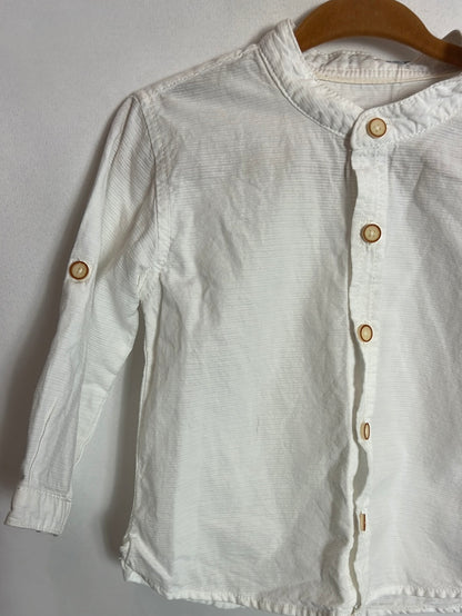 SFERA. Camisa blanca cuello mao. T 6-12 meses