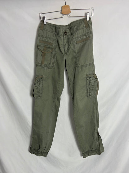 ESPRIT. Pantalón cargo verde. T 40 (tara)