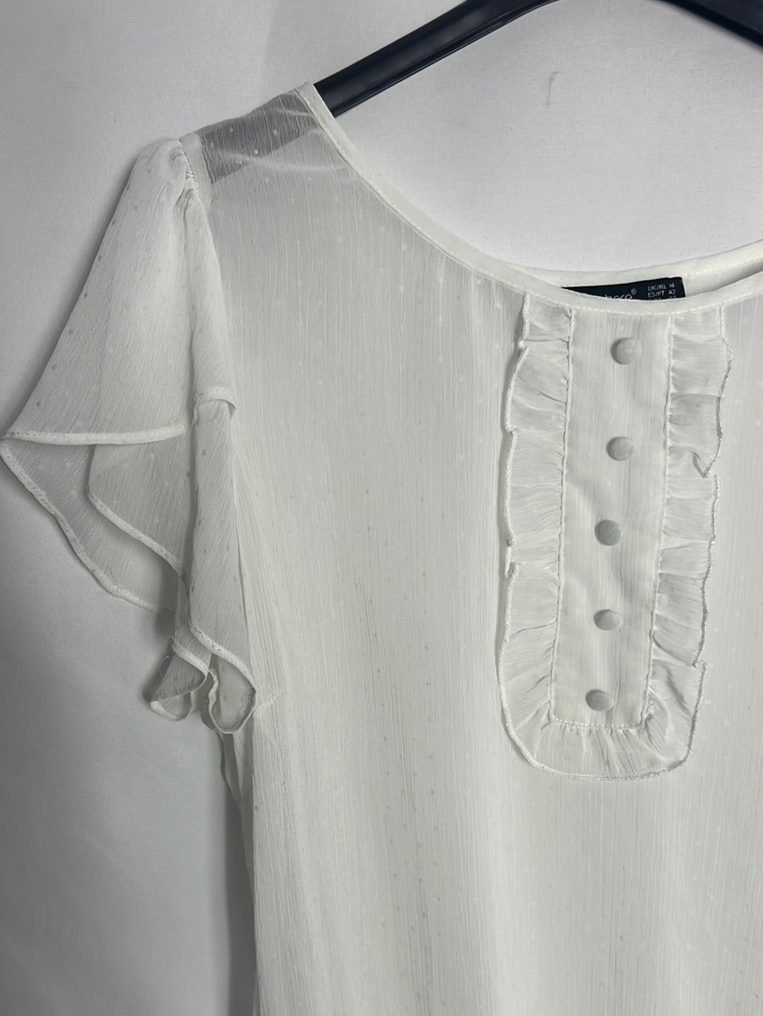 PRIMARK. Blusa blanca plumeti. T 42