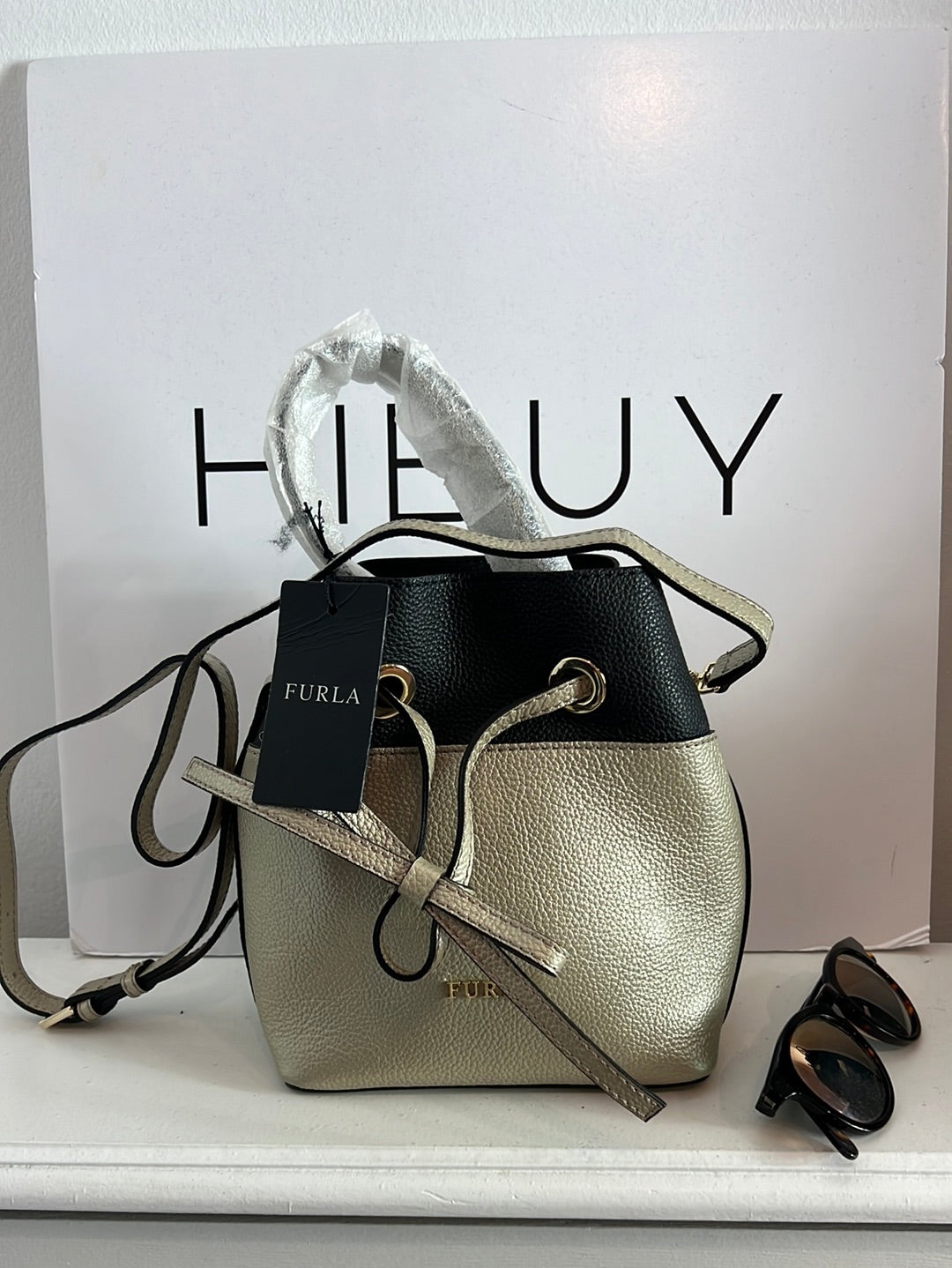 FURLA. Bolso mini bicolor doble asa