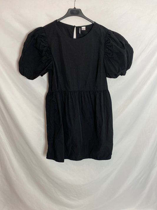 H&M. Vestido negro mangas farol. T.44