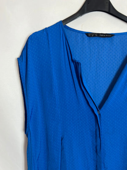 ZARA. Top fluido azul lunares. T L