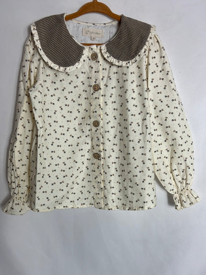 LOLA LIKES. Blusa beige claro flores. T 6 años