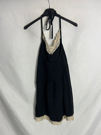 OTRAS. Vestido corto negro detalles crochet. T L (M)