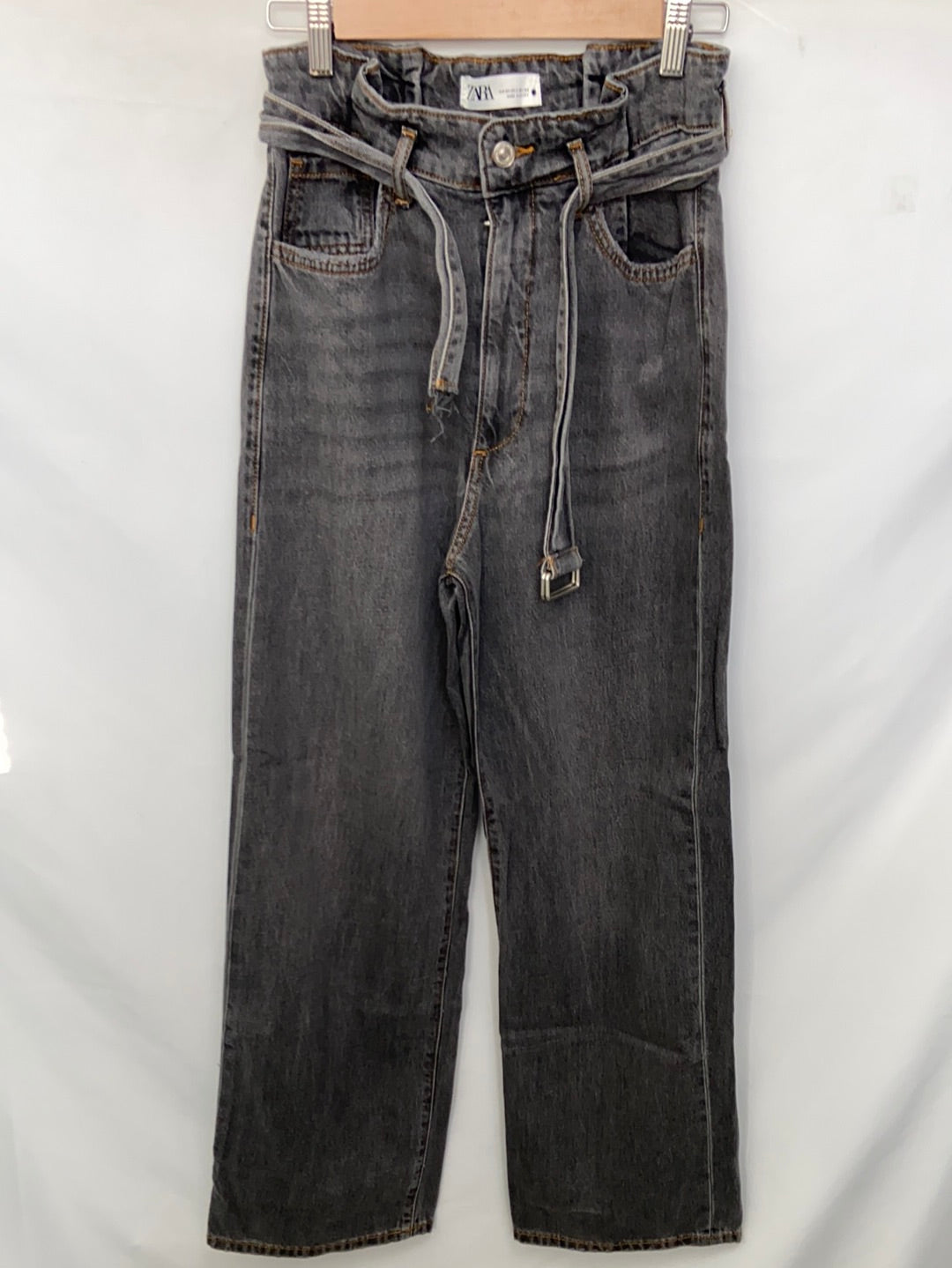 ZARA.Jeans rectos anchos grises T.34