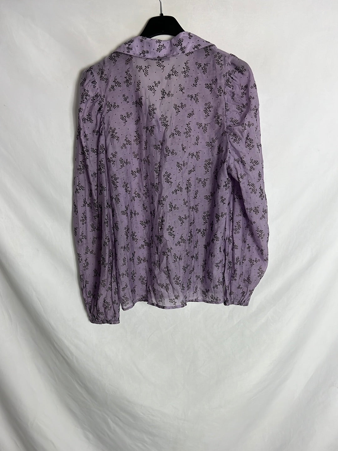 STARDIVARIUS. Blusa malva flores. T M