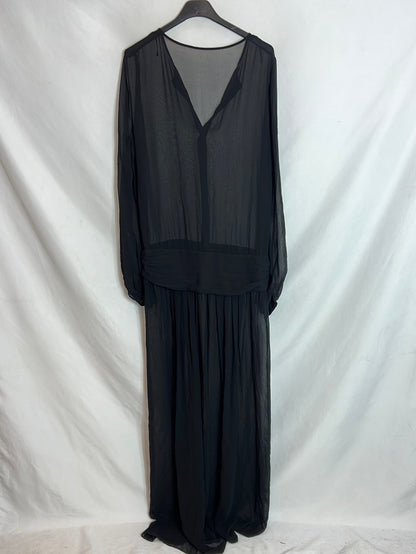 OTRAS. Vestido largo negro semitransparente. T M