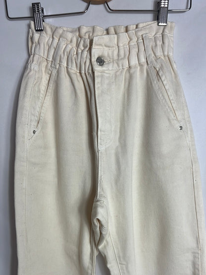 ZARA. Pantalón slouchy beige claro. T 32