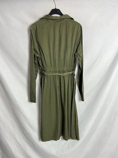 TESE COLLECTION. Vestido midi verde volante. T M