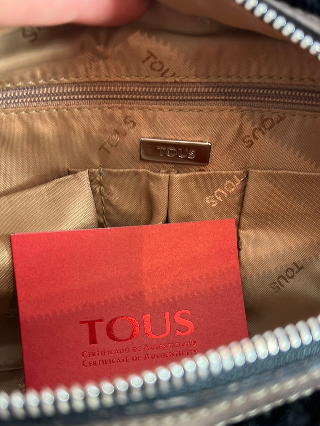 TOUS. Bolso pelo y piel en ocre