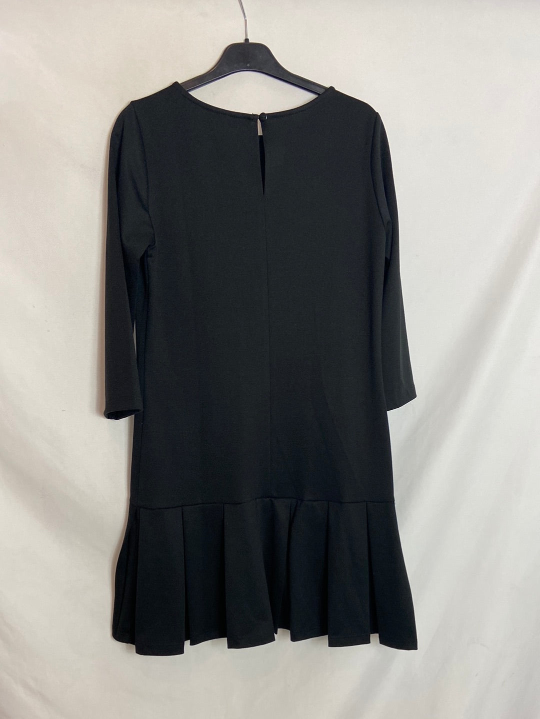 FERNANDO TAPIA. Vestido negro T. L