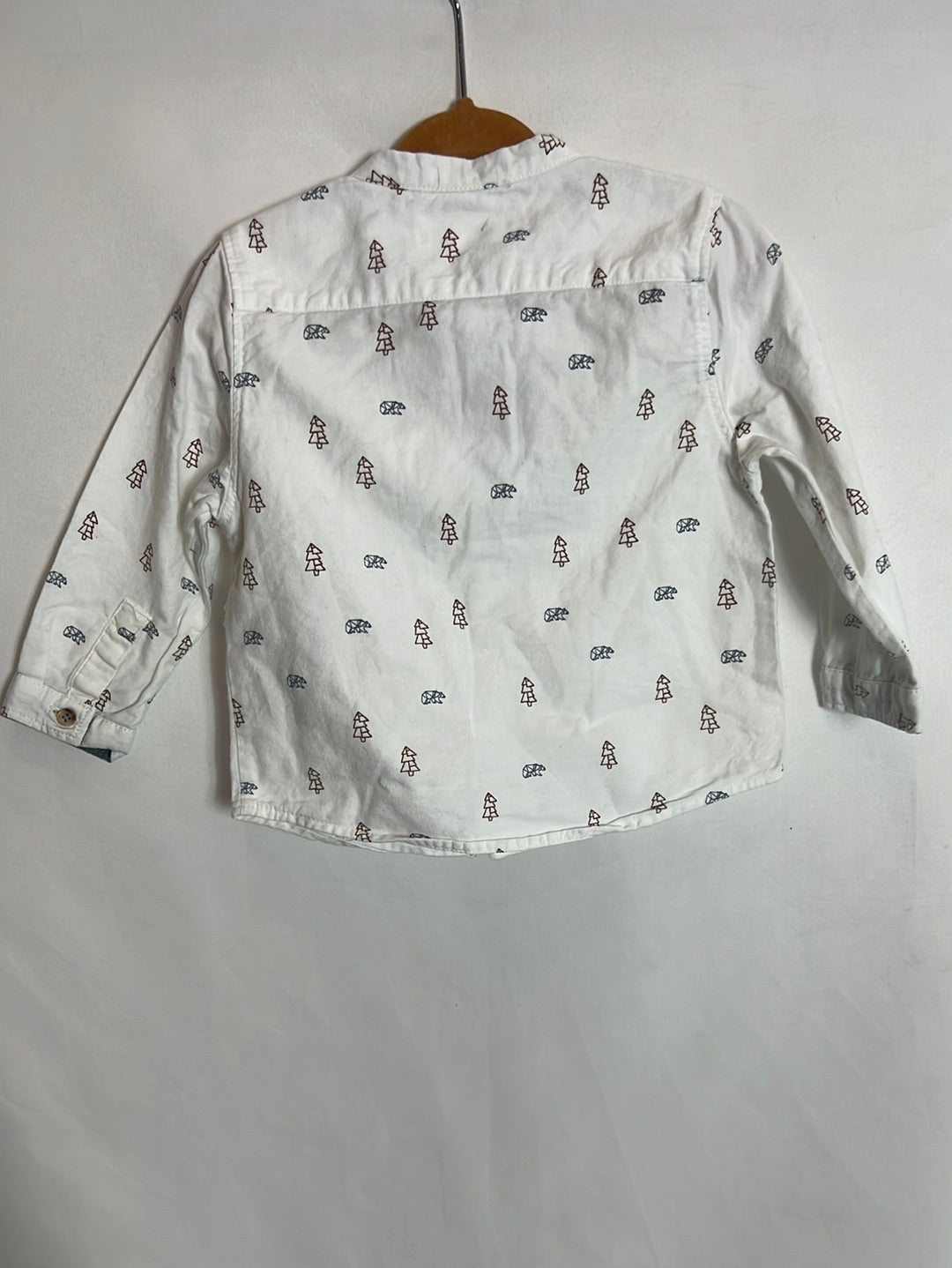 ZARA. Camisa blanca dibujos cuello mao T.9-12 meses