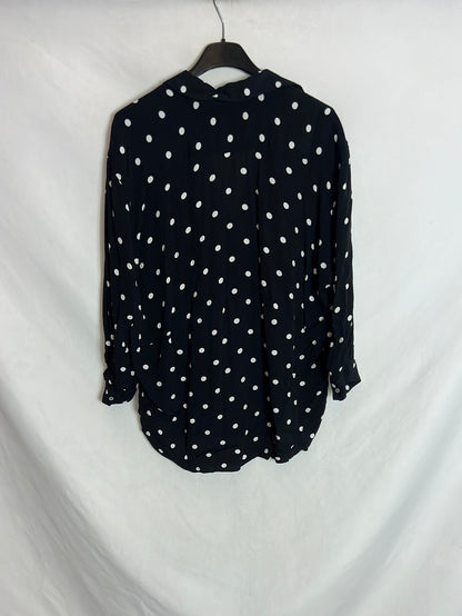 ZARA. Blusa negra lunares blancos T.XS