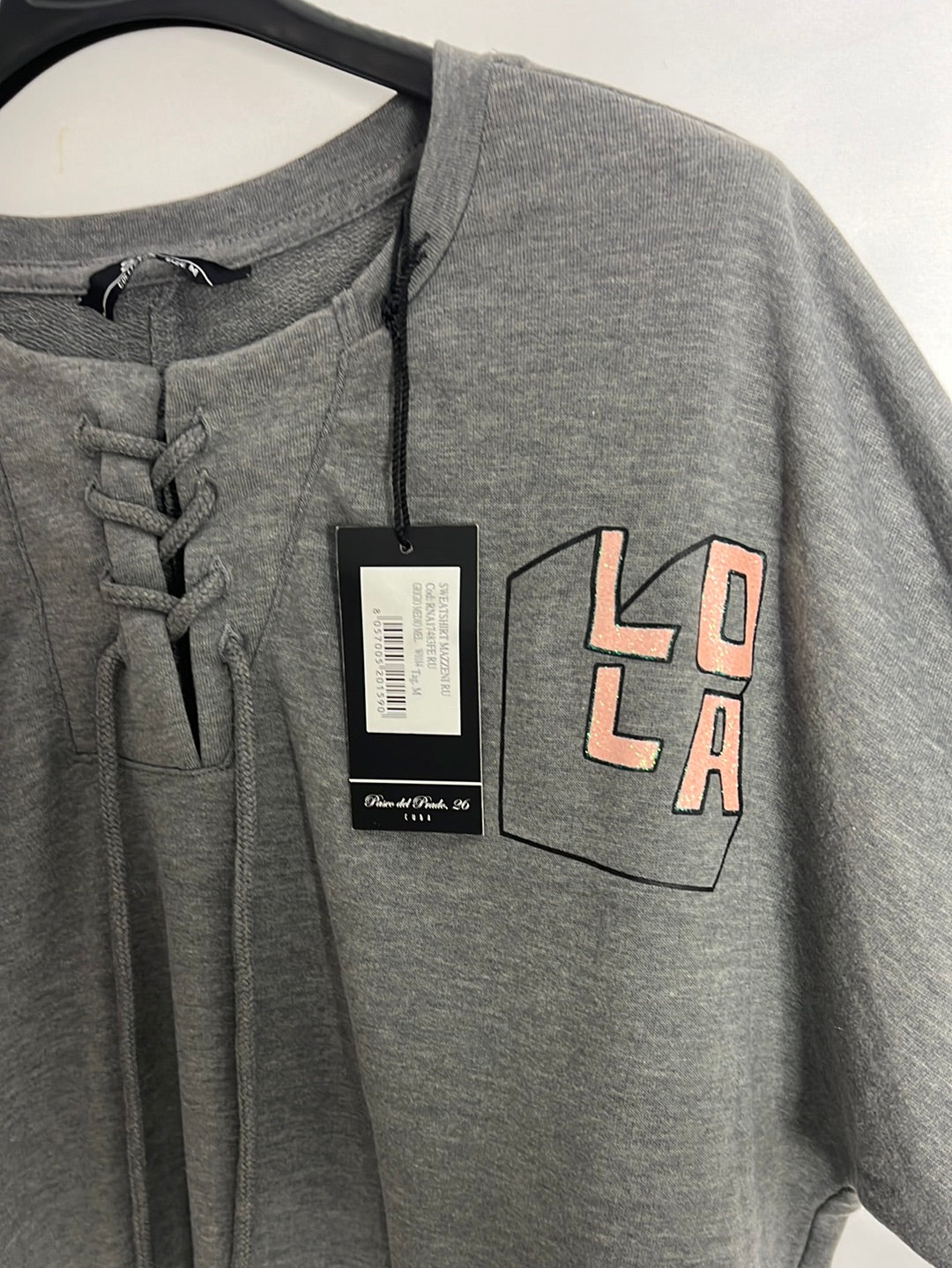 SH COLLECTION. Sudadera gris letras. T M