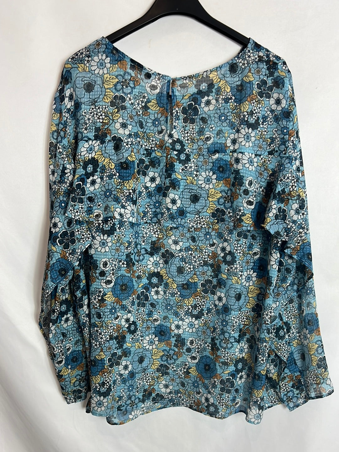 VIOLETA BY MANGO. Blusa fluida semitransparente estampada. T XL