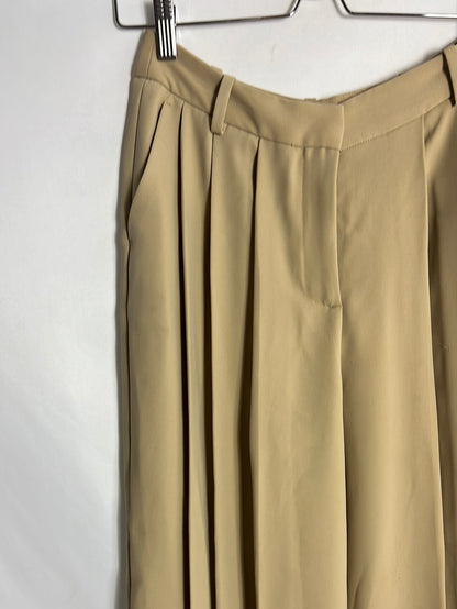 ZARA. Pantalón palazzo pinzas beige. T 34 (tara)