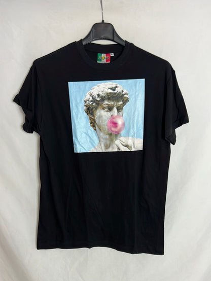 OTRAS. Camiseta negra estatua. T M/L