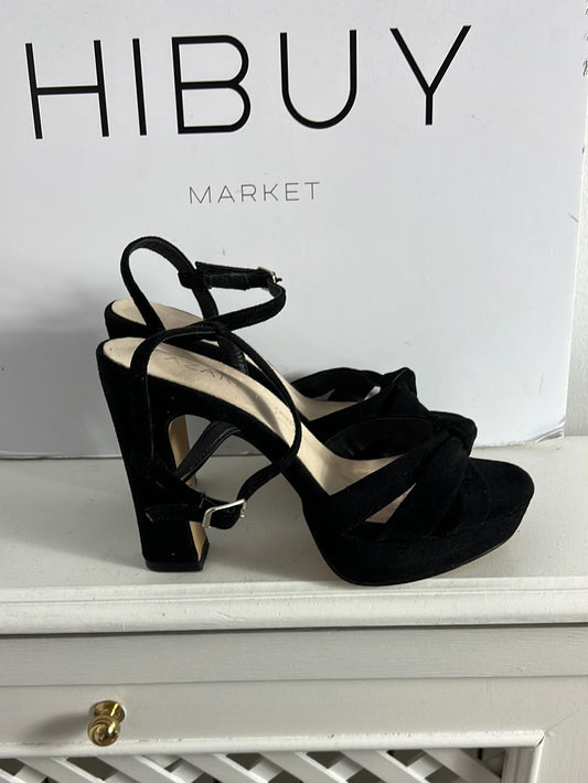 AZAREY. Tacones piel negros plataforma. T 38