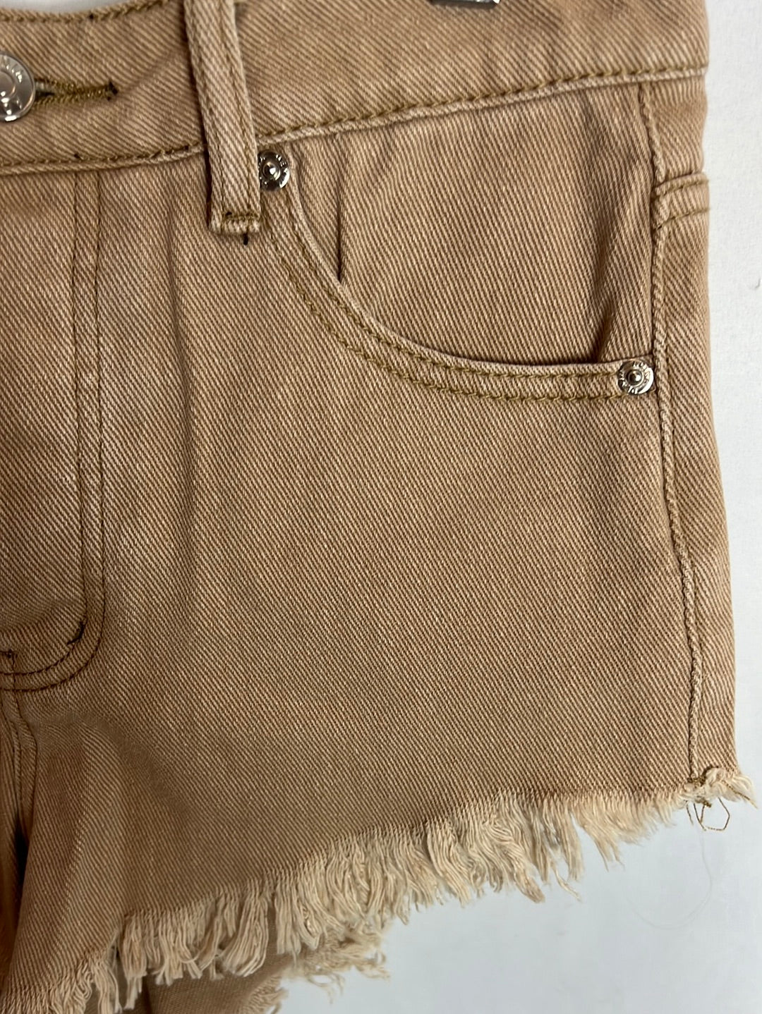 ADIKA. Shorts denim beige T.s