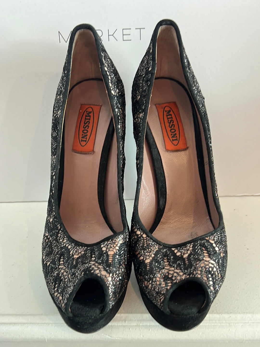 MISSONI. Tacones peeptoes encaje negro. T 37