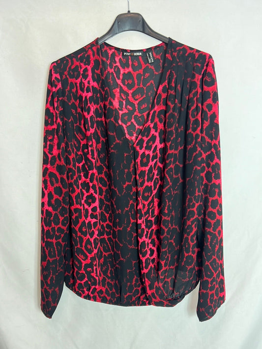 PUNTO ROMA. Blusa negra estampada en rojo. T XL