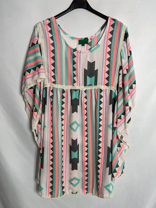 HHG. Top fluido colores estilo poncho. T XL