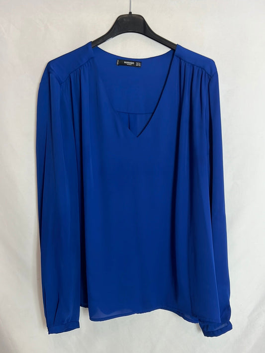 MANGO. Blusa azul klein fluida. T XL