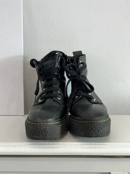 BIMBA Y LOLA. Botines negros cordones, T 36