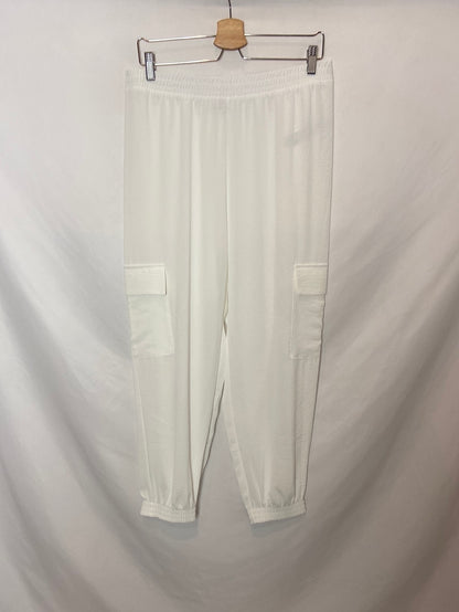 ZARA. Pantalón cargo blanco T. XL