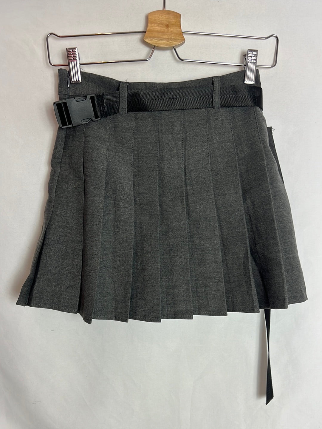 OTRAS. Falda/pantalón gris tablas T.xs