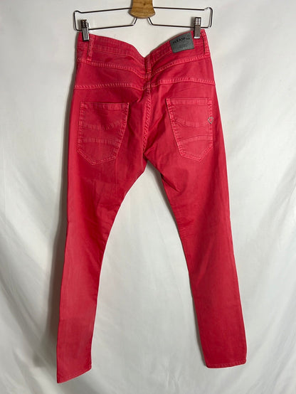 PLEASE. Pantalones denim pitillo rojos. T 36