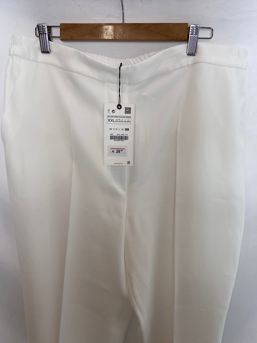 ZARA. Pantalón jogger blanco T. XXL