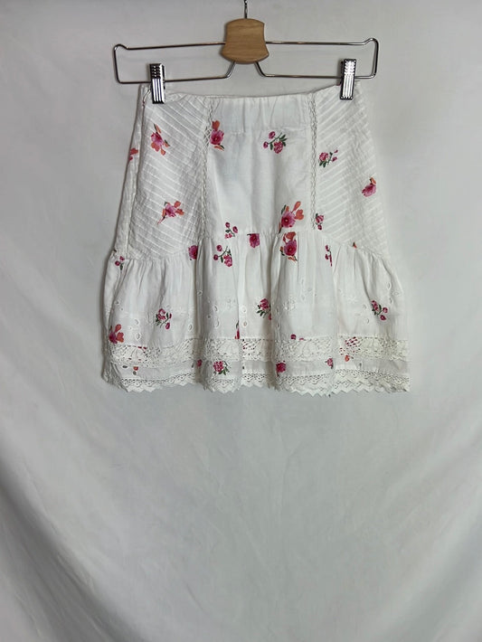 ZARA. Falda blanca flores. T XS