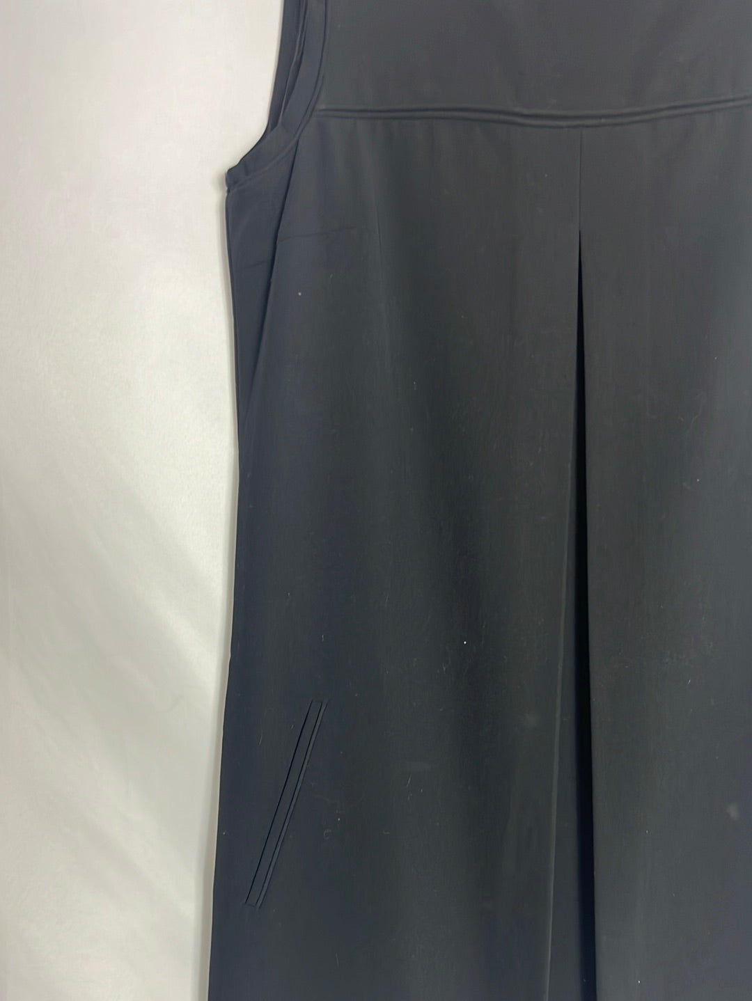 NAF NAF. Vestido corto negro . T 38