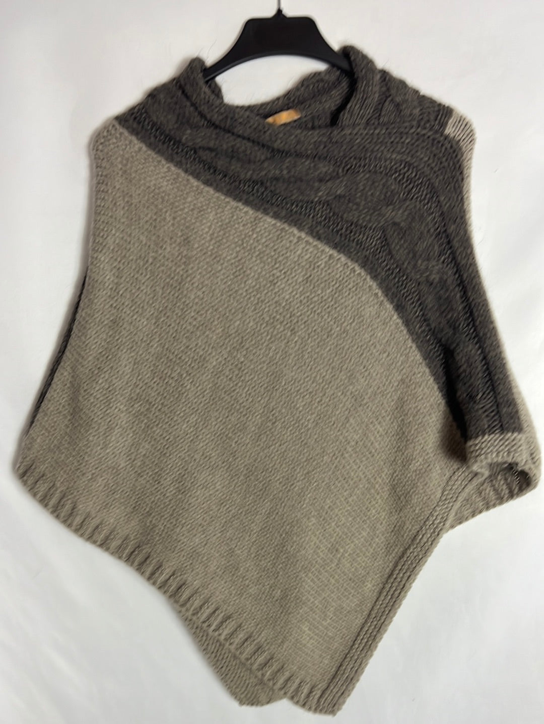 SENSE. Poncho punto tonos marrones. T XS/S