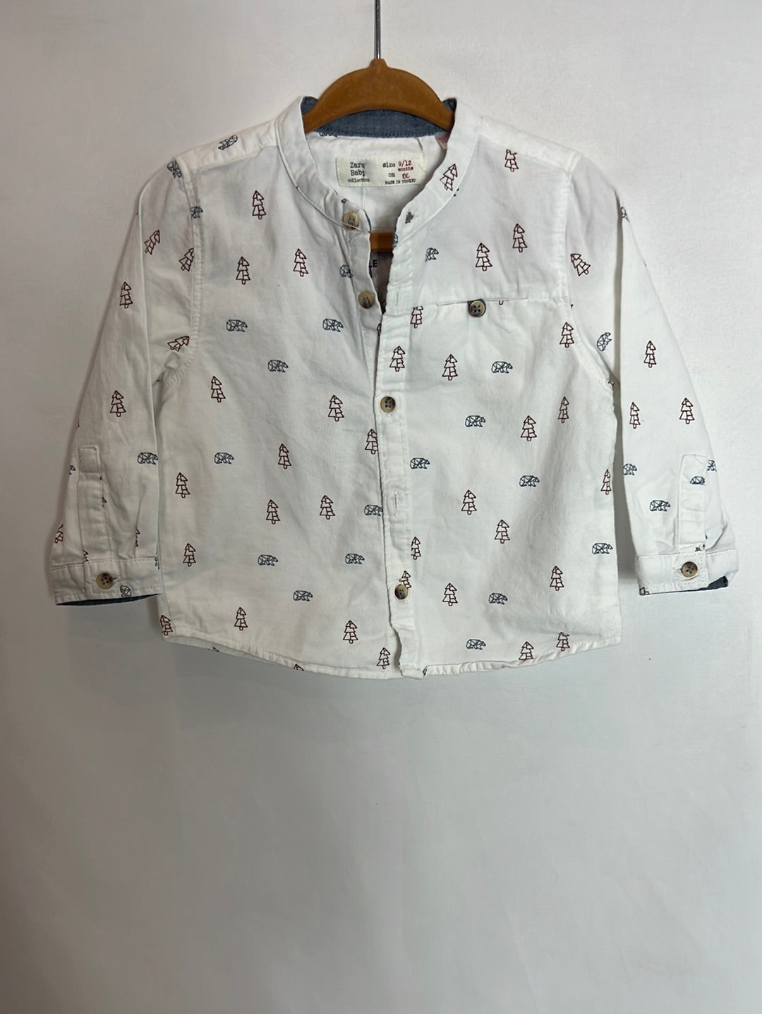 ZARA. Camisa blanca dibujos cuello mao T.9-12 meses