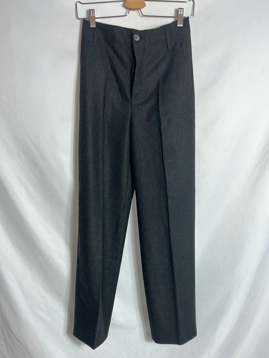 ZARA. Pantalón pata ancha y pinzas gris marengo. T XS