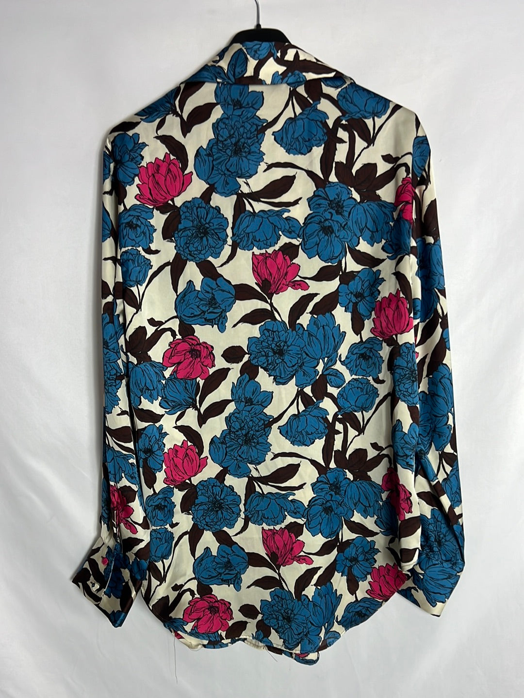 ZARA. Blusa satinada estampada. T XS