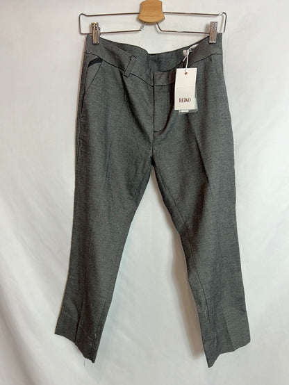 REIKO. Pantalones cropped pinzas jaspeado. T 27 (38)