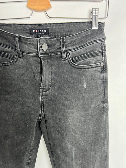 MORGAN. Pantalón denim pitillo gris rotos. T 36